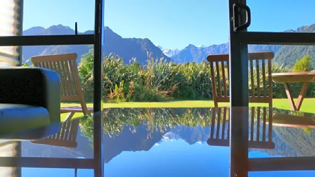 日落汽車旅館 福克斯冰川鎮酒店