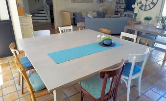 Ailes et Iles - Housity