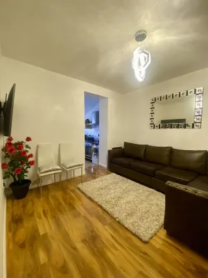 House Near Cardiff City Centre Hotels in Adamsdown