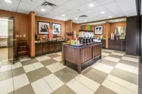 Hampton Inn & Suites Tulsa/Catoosa - 2-Star