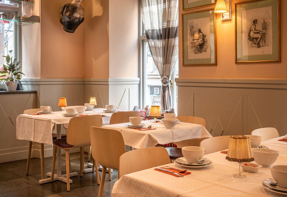 레이디 해밀턴 호텔 라운지