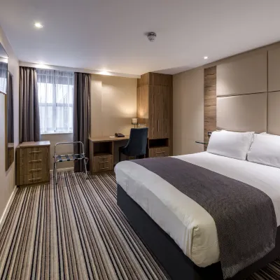 هوليداي إنايورك سي تي ت يت  يبياي ايتش جي Hotels near يورك باربيكان