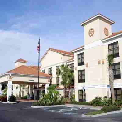 Holiday Inn Express & Suites Clearwater North/Dunedin Hotel Exterior