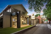 National Hotel Complex Bendigo Hotels near La Trobe University Visual Arts Centre