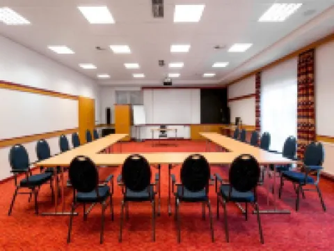 テルメンホテル クルツ ルッツマンスブルクのホテル