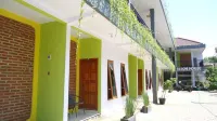 Eston House ( Guest House and Homestay ) Syariah