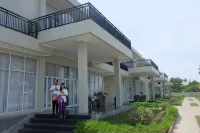 Balitong Resort Hotels in Bukitintan