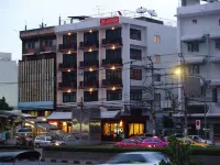 SK Boutique Mahanakhon Các khách sạn gần Đại học Chulalongkorn