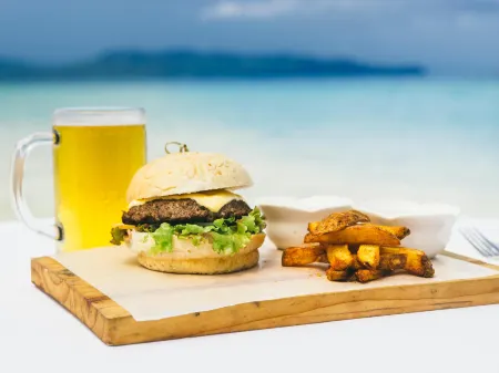 White House Beach Resort