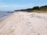 "Emmie" - 1.2km from the sea