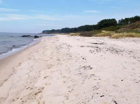 "Emmie" - 1.2km from the sea