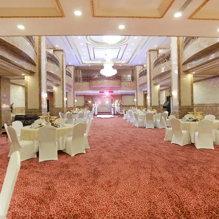 Karam Al Balad Hotel Отели рядом с достопримечательностью «Банкетный зал Miral»