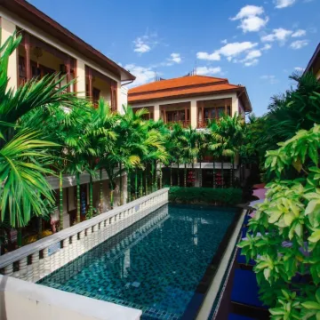 Viangluang Resort Hotels near Wat Chedi Luang