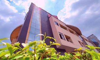 Park Square by ShriGo Hotels