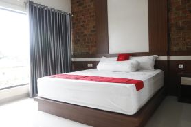 RedDoorz Plus Near Kualanamu Airport