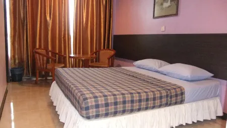 Hotel Lavender Отели в г. Titi Gajah