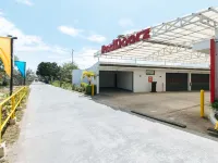 RedDoorz @ El Runway Hotel Bulacan Hotels in Plaridel