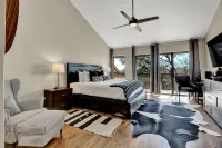 Luxury Riverfront Condo 1 Blk to Schlitterbahn!