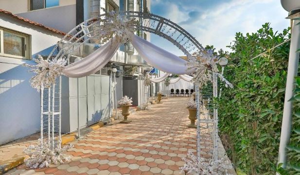 The Palm Hotel 외관