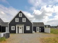 "Stine" - 1km from the Sea