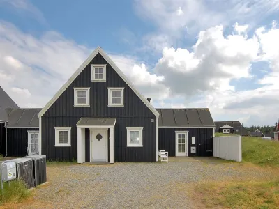 "Stine" - 1km from the Sea