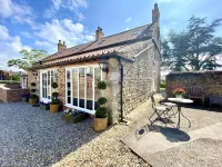 Grange Farm Lodge Hotels in Pickhill with Roxby