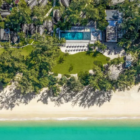 Renaissance Phuket Resort & Spa (Marriott International) Отели рядом с достопримечательностью «Пляж Май Кхао»