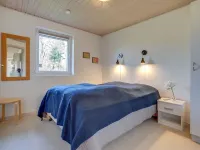 "Wyatt" - 30km from the Sea - Boutique
