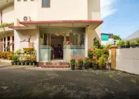 Pilatus Hotel Bandung Hoteller i Gegerkalong