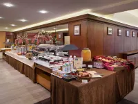 Benczur Hotel โรงแรมใกล้ฮีโรส์ สแควร์