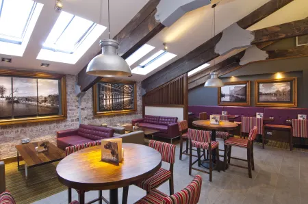 Premier Inn Kidderminster Отели рядом с достопримечательностью «Парк Бринтон»