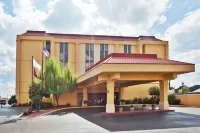 La Quinta Inn & Suites by Wyndham Memphis Airport Graceland Hoteles en 