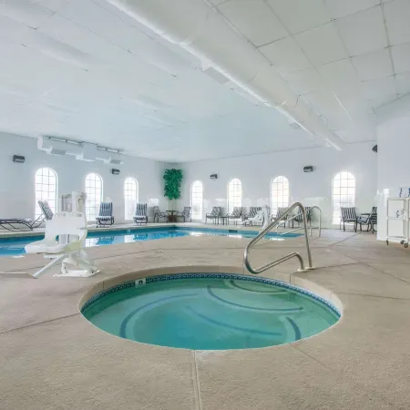 Hawthorn Suites by Wyndham Las Vegas/Henderson Отели рядом с достопримечательностью «Хендерсон»