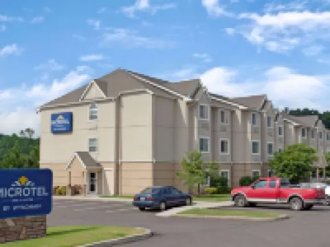 ไมโครเทล อินน์แอนด์สวีทส์ บายวินด์แฮม แจสเปอร์ โรงแรมในPickens County