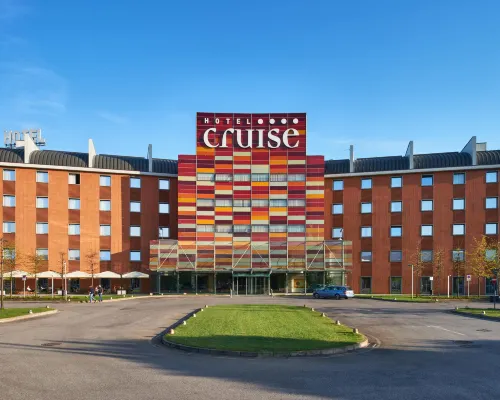 Hotel Cruise Hotels in Province of Como