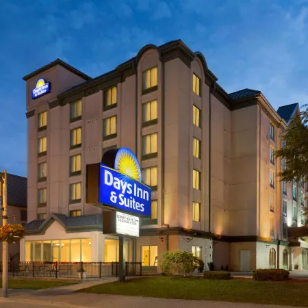 Days Inn by Wyndham Niagara Falls Centre St. by the Falls