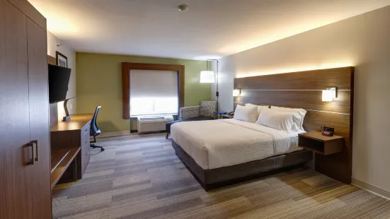 Holiday Inn Express & Suites Shelbyville Indianapolis