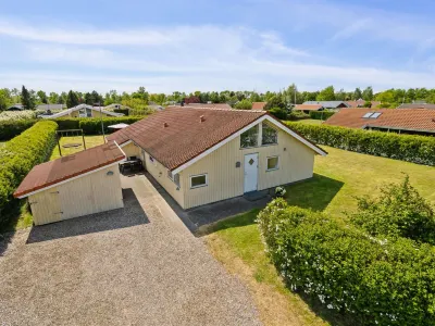 "Wreth" - 300m from the Sea