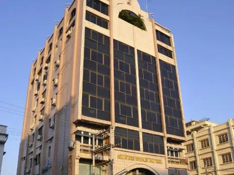 Silver Swan Hotel