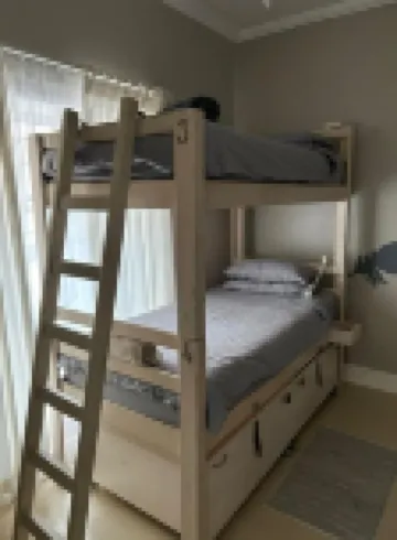 Cozy Crner Kitehouse