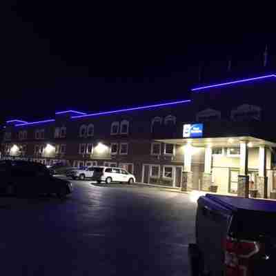 Best Western Thunder Bay Crossroads Hotel Exterior