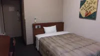 Hotel Route-Inn Kanda Ekimae - Park Yeri