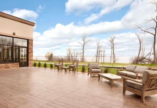 컨트리 인 수영장 시설