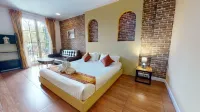 Krinnatra Villa Hotels in Ban Bueng