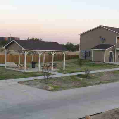 Eagle's Den Suites Cotulla a Travelodge by Wyndham Hotel Exterior