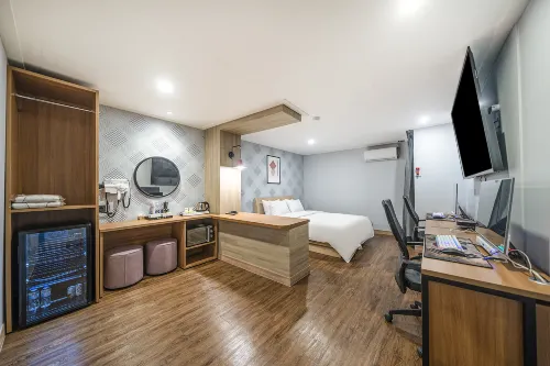 Suwon Phoenix Hotels in Suwon