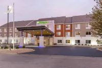 Holiday Inn Express & Suites Chicago West - ST Charles