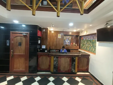 Raja Hotel Kalyan Отели в г. Улхаснагар