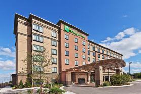 Holiday Inn & Suites Tulsa South