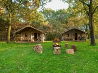 Four Season Lodge 6 โรงแรมใน